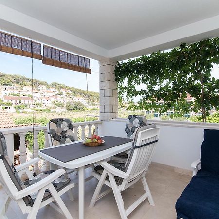 Apartments Mare Postira Dış mekan fotoğraf