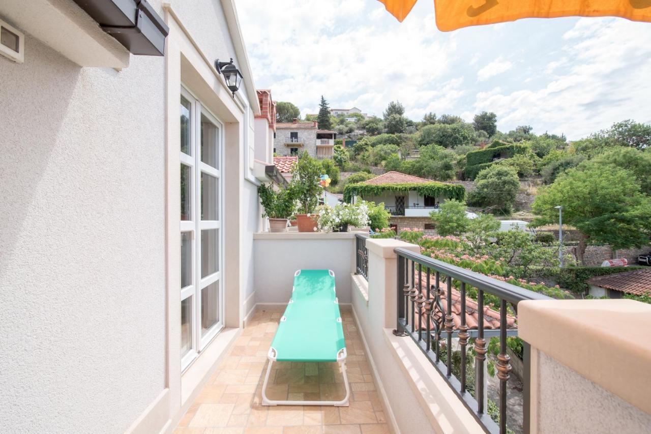 Apartments Mare Postira Dış mekan fotoğraf