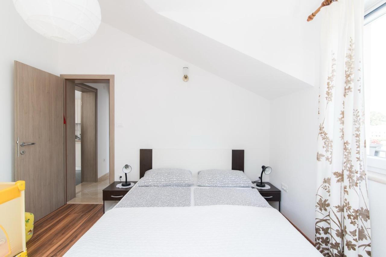 Apartments Mare Postira Dış mekan fotoğraf