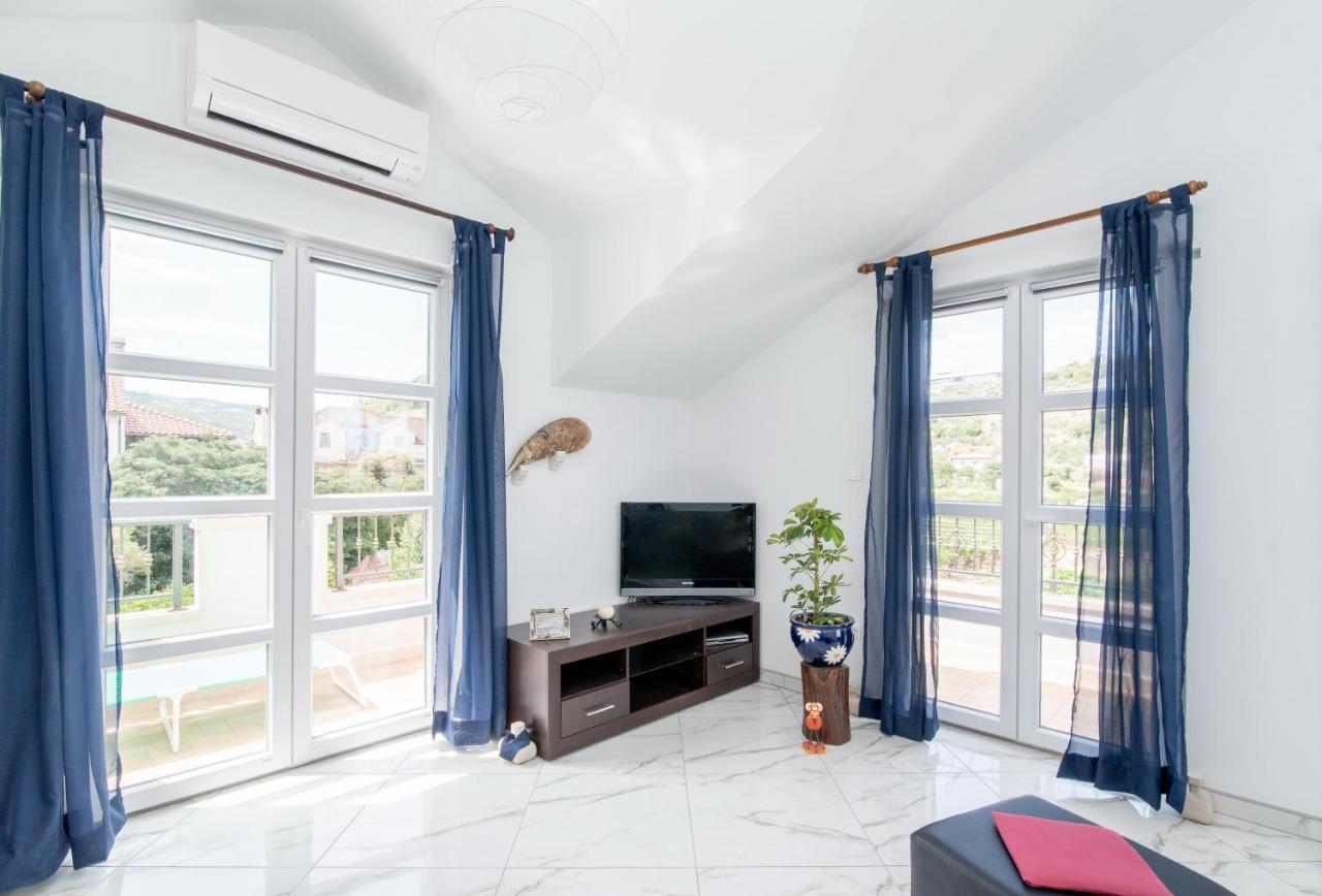 Apartments Mare Postira Dış mekan fotoğraf